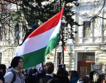 Oamenii lui Tokes sărbătoresc Ziua Maghiarilor în Parcul Libertăţii